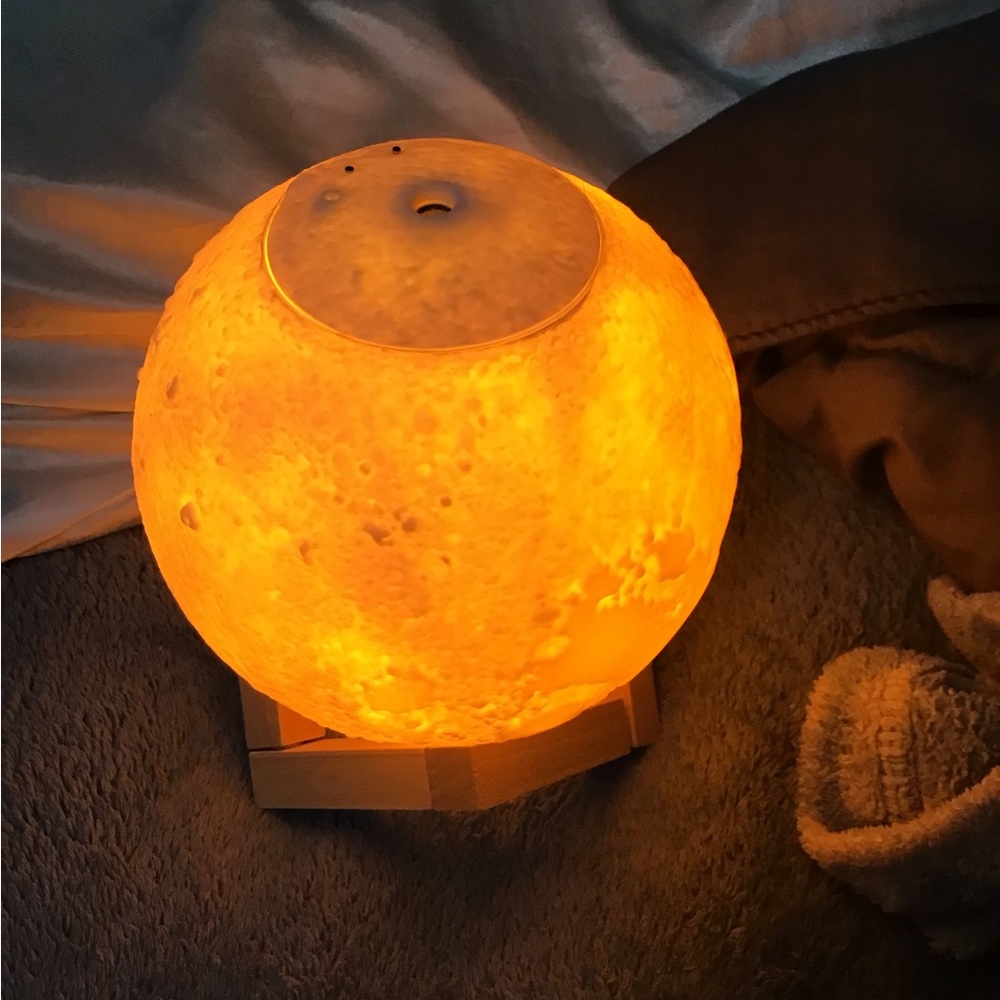 Moon diffuser